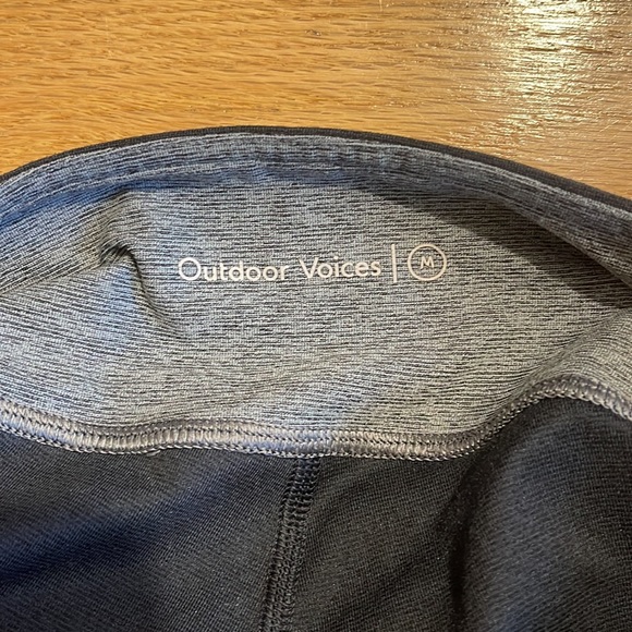 Outdoor voices black/navy/graphite color block MATCHING SET - Picture 4 of 8